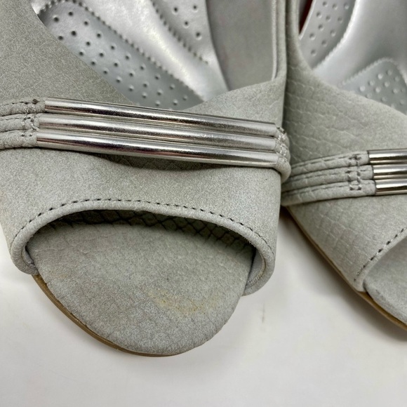 Women’s Elegant Gray Peep-Toe Heels Size 9 - Picture 3 of 9